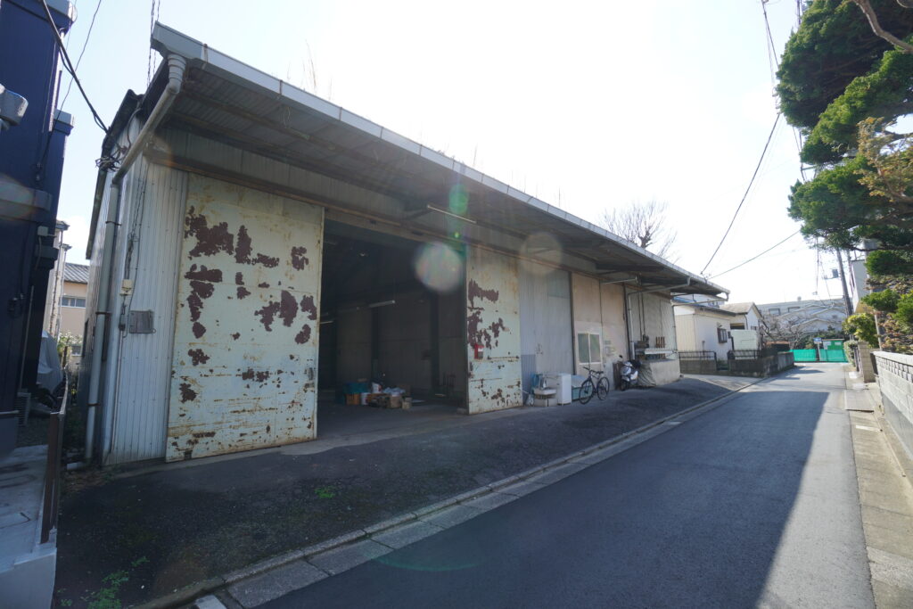 八潮市伊草貸倉庫